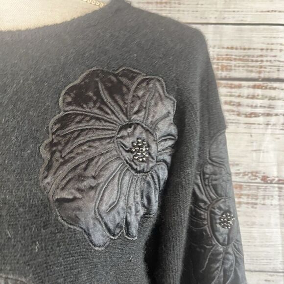 Vintage Lindsey Blake Sweater sz Medium Black Wool Angora Rabbit Floral Beading - Picture 6 of 11